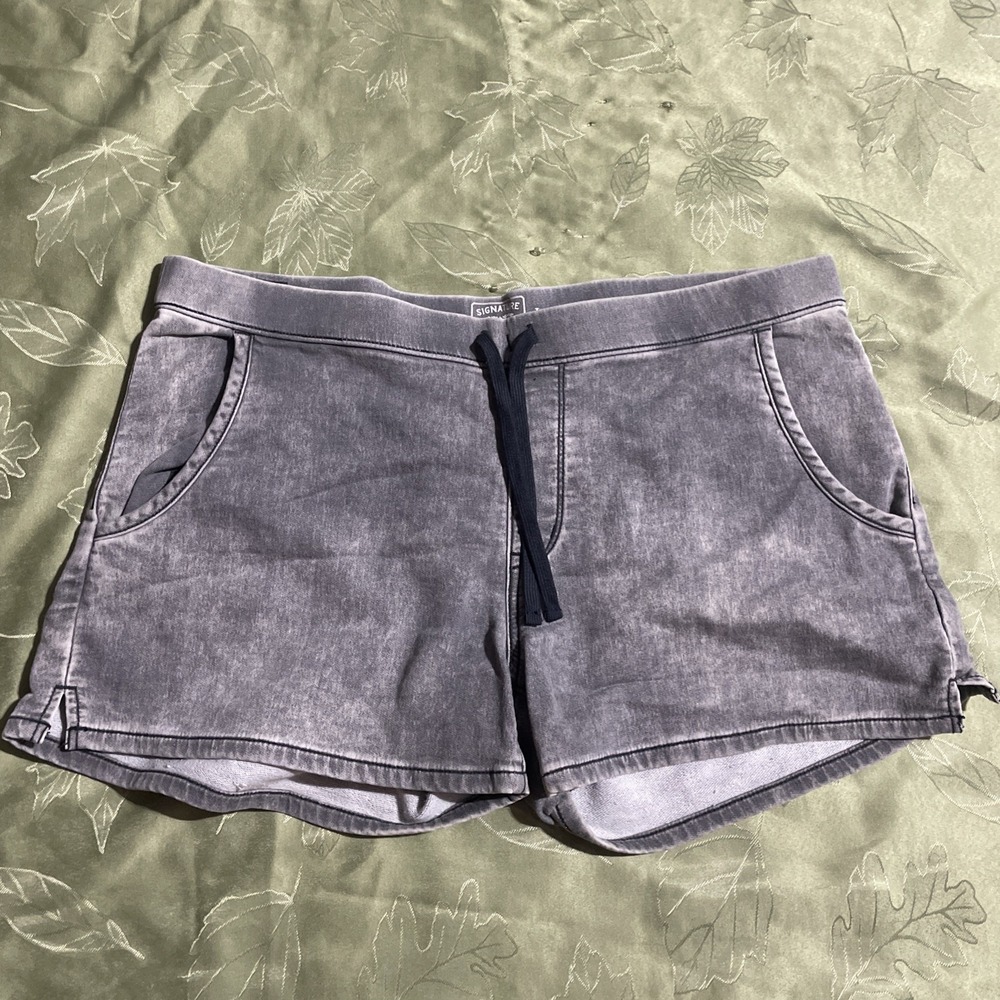 Levi Strauss Gold Woman's Shorts Size 16 W33